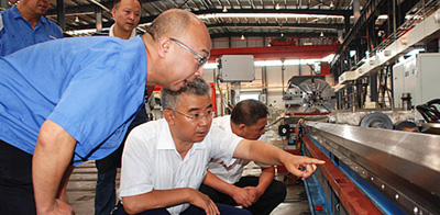 天水市委常委、常務(wù)副市長趙四輩一行在星火公司調(diào)研