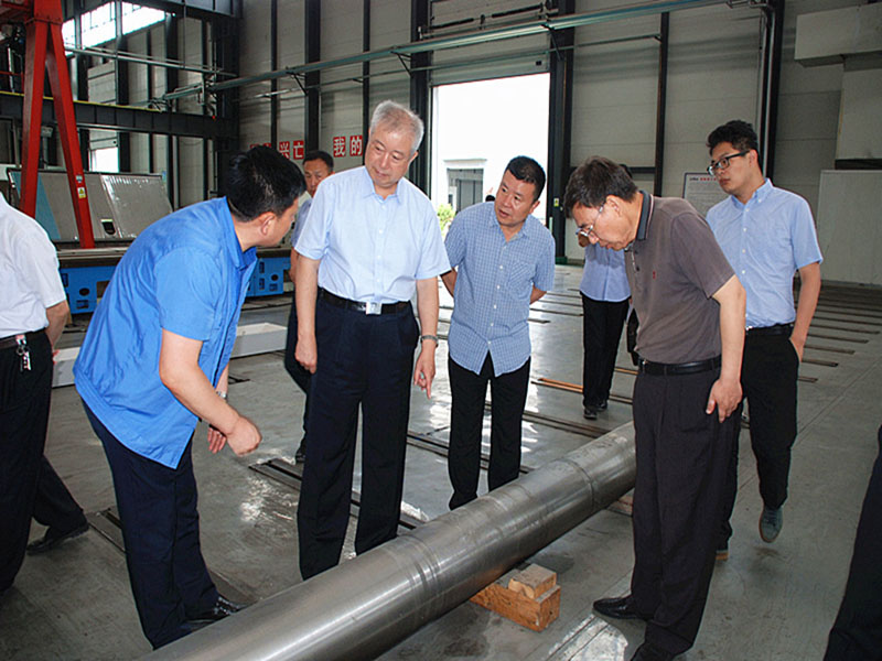 中制智庫考察組來星火機(jī)床公司參觀考察 中制智庫考察組來星火機(jī)床公司參觀考察