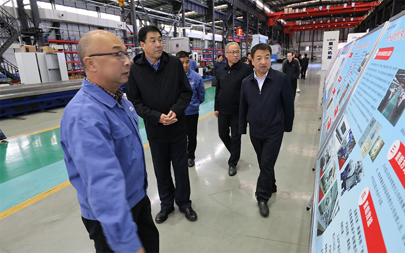 市委常委政法委書(shū)記劉天波來(lái)星火機(jī)床公司調(diào)研 市委常委政法委書(shū)記劉天波來(lái)星火機(jī)床公司調(diào)研