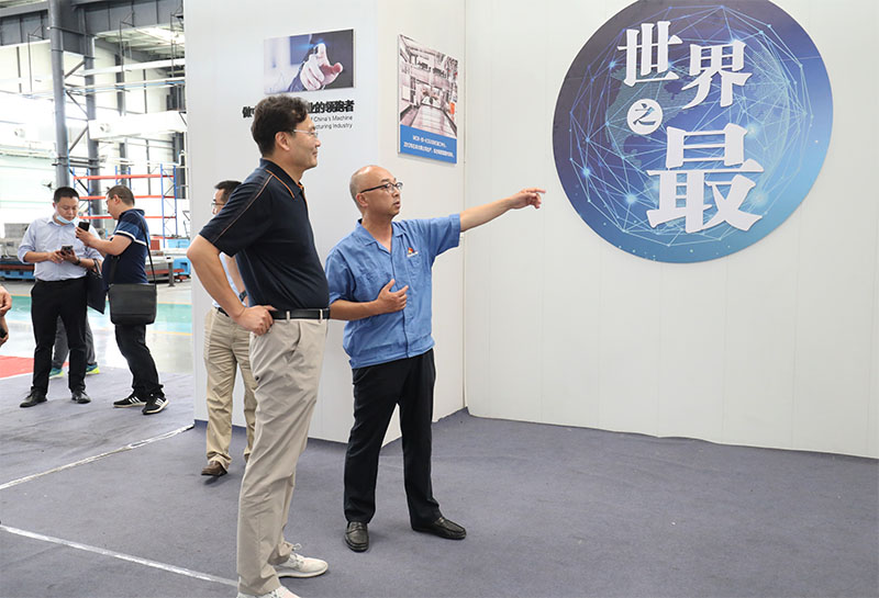 天水師院領(lǐng)導(dǎo)來(lái)星火公司參觀考察 天水師院領(lǐng)導(dǎo)來(lái)星火公司參觀考察