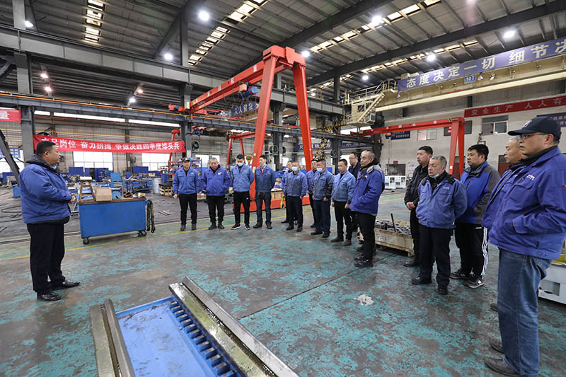 玉虎迎新春，奮進開新局