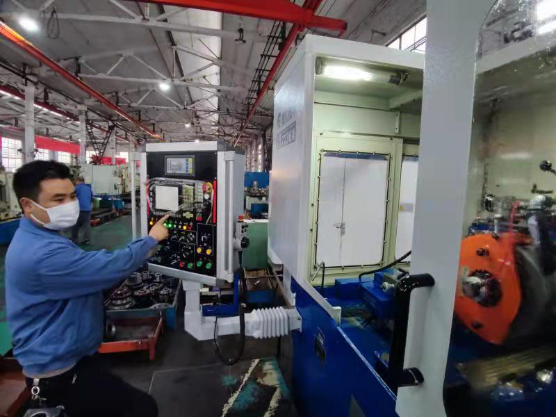 星火機(jī)床公司抓防疫保生產(chǎn) 努力實(shí)現(xiàn)開(kāi)門紅