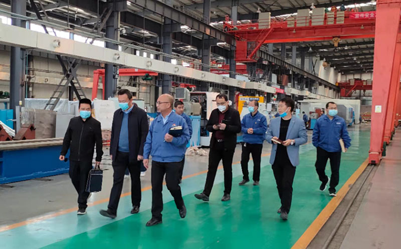 經(jīng)開(kāi)區(qū)領(lǐng)導(dǎo)現(xiàn)場(chǎng)辦公協(xié)調(diào)推進(jìn)星火機(jī)床公司重點(diǎn)項(xiàng)目建設(shè)