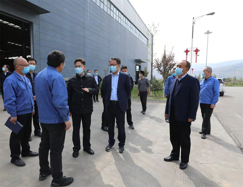 市長(zhǎng)王國(guó)先一行調(diào)研星火機(jī)床公司復(fù)工復(fù)產(chǎn)工作