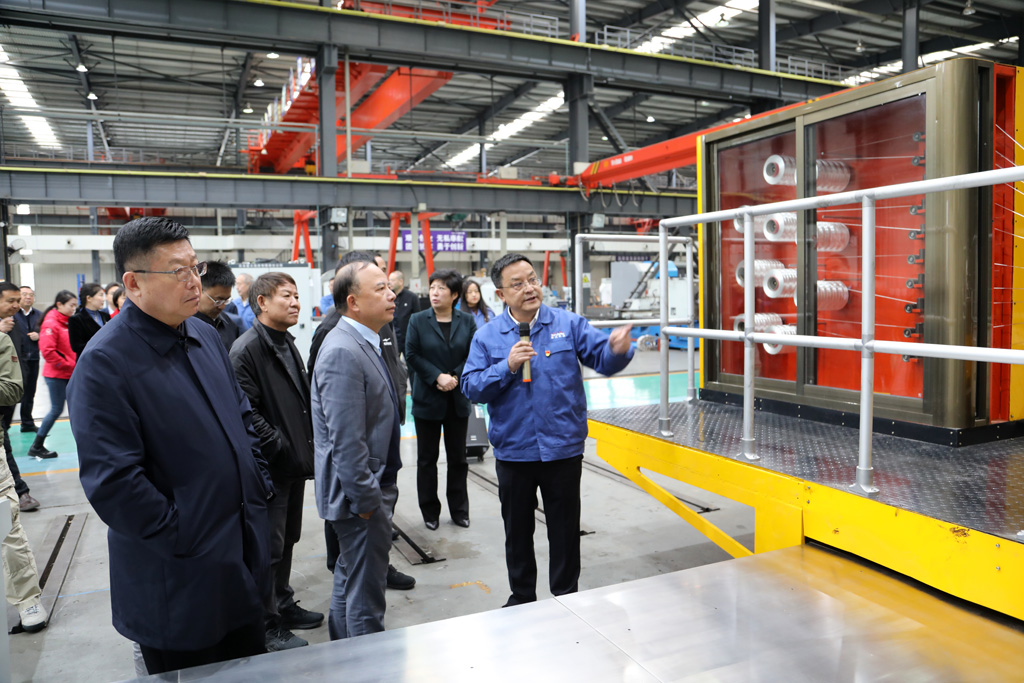 上市公司甘肅投資考察團(tuán)來星火機(jī)床公司考察 上市公司甘肅投資考察團(tuán)來星火機(jī)床公司考察