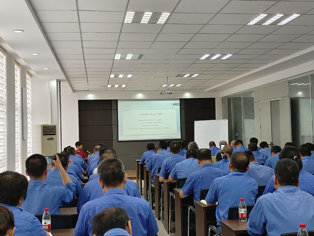 星火機(jī)床公司開展2023年度安全知識培訓(xùn)