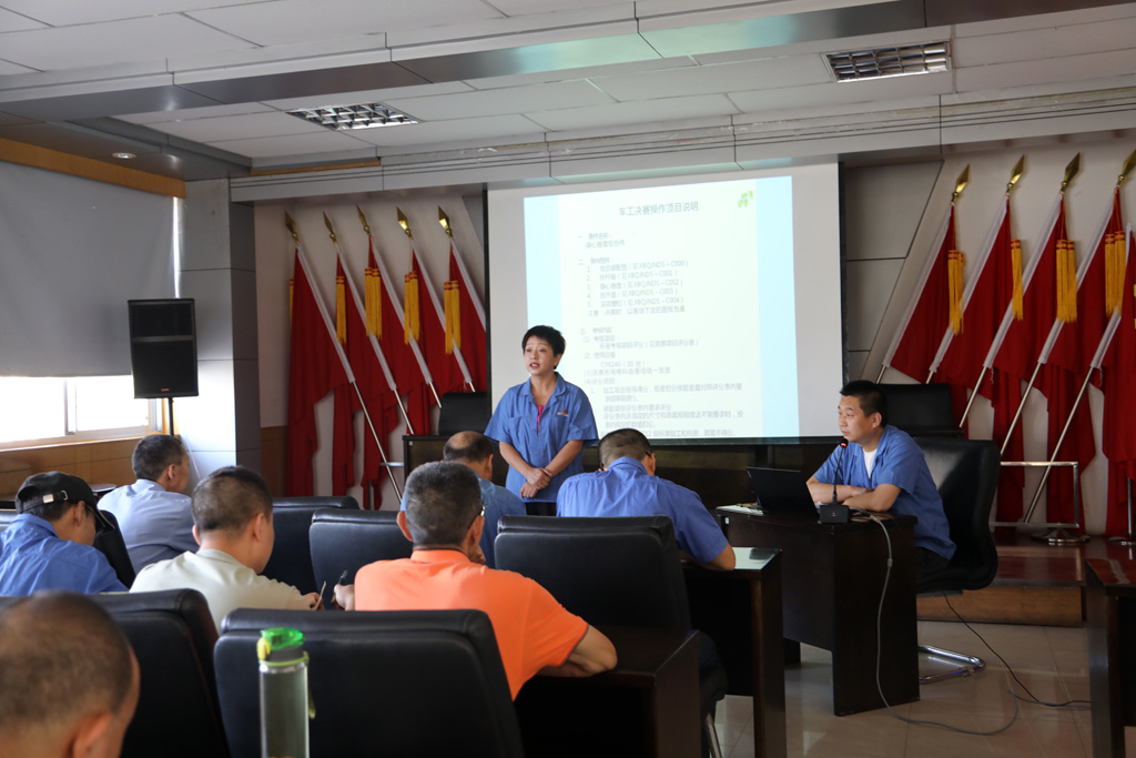 開展車工技能培訓(xùn)，助力職工“充電續(xù)航”