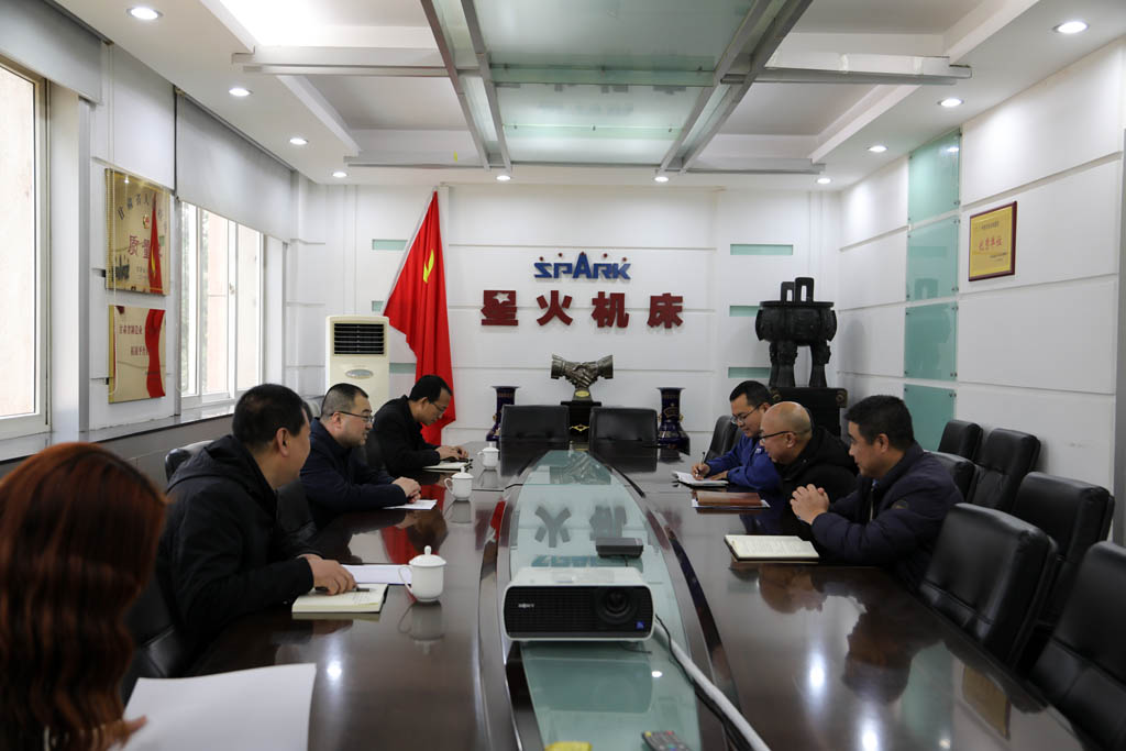 麥積區(qū)副區(qū)長張弘一行到星火公司調(diào)研 麥積區(qū)副區(qū)長張弘一行到星火公司調(diào)研