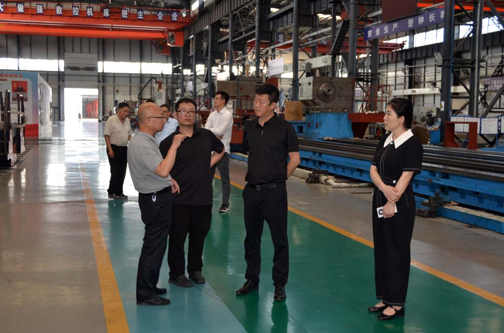 京科控股有限公司領(lǐng)導考察星火機床公司