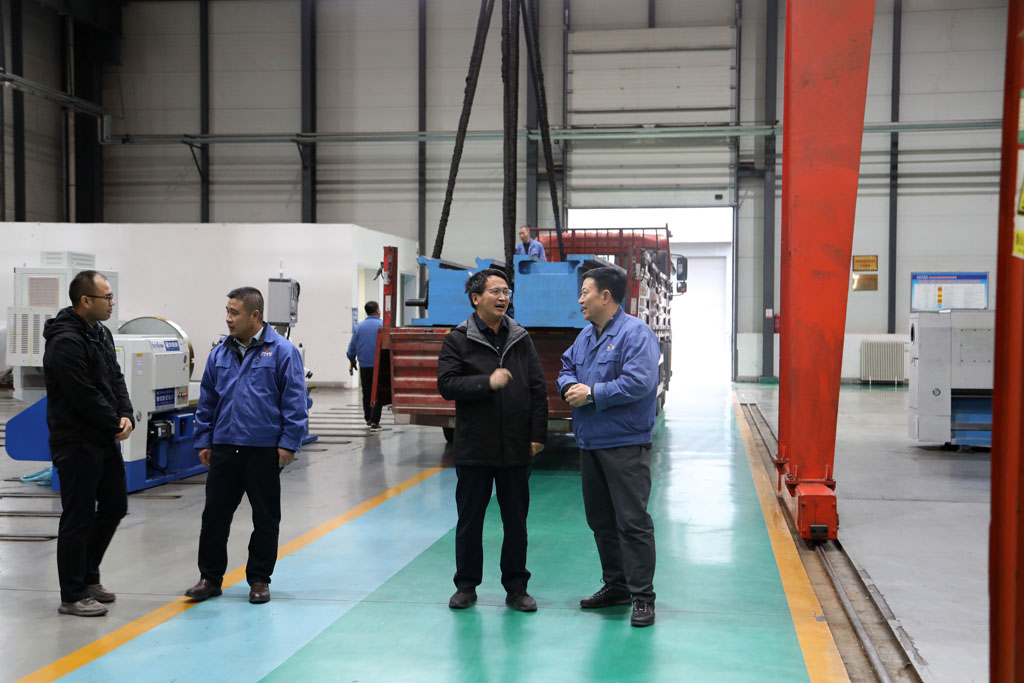 省國投集團公司領(lǐng)導(dǎo)馬海福來星火數(shù)控調(diào)研并座談