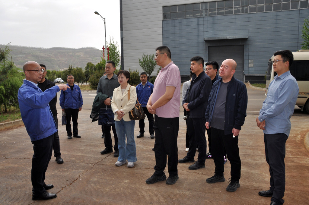 全省第三期任職培訓(xùn)班部分學(xué)員來(lái)星火數(shù)控公司調(diào)研