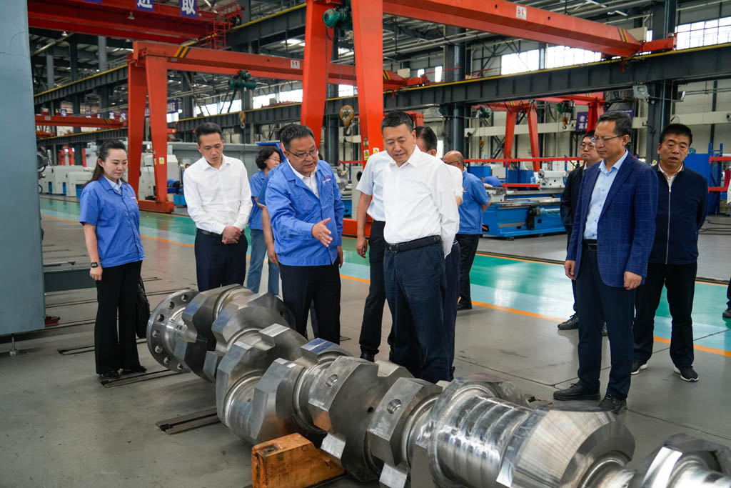 甘肅省副省長雷思維蒞臨星火數(shù)控調(diào)研指導(dǎo)