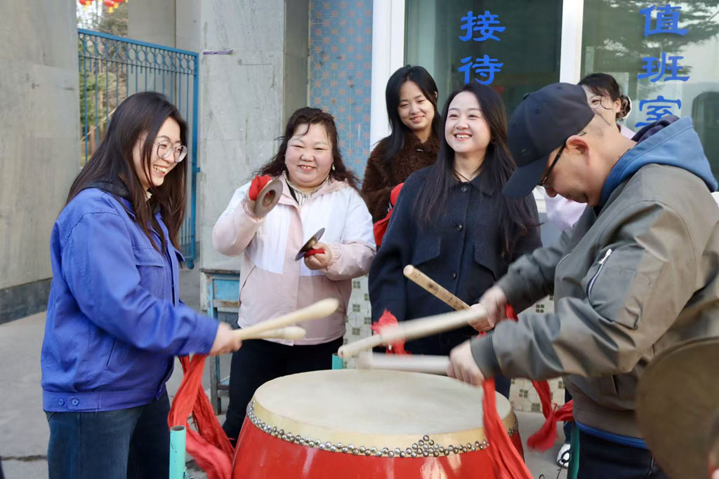 共啟新程|星火數(shù)控公司領(lǐng)導(dǎo)喜迎職工返崗上班 共啟新程|星火數(shù)控公司領(lǐng)導(dǎo)喜迎職工返崗上班