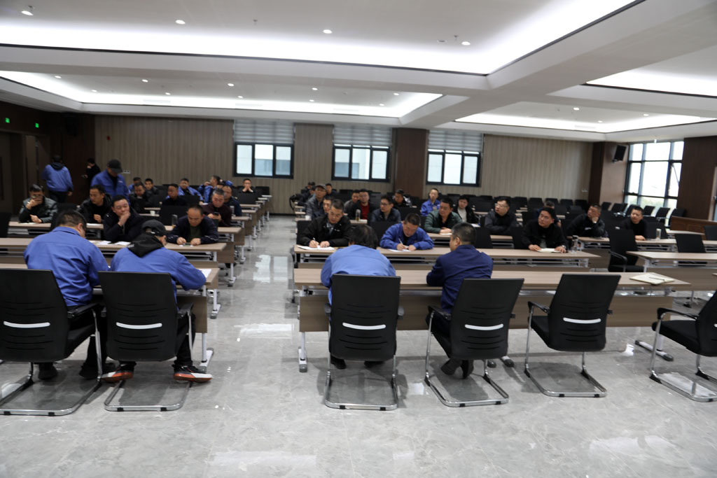 星火數(shù)控公司市場(chǎng)營銷部開展質(zhì)量問題座談會(huì) 星火數(shù)控公司市場(chǎng)營銷部開展質(zhì)量問題座談會(huì)