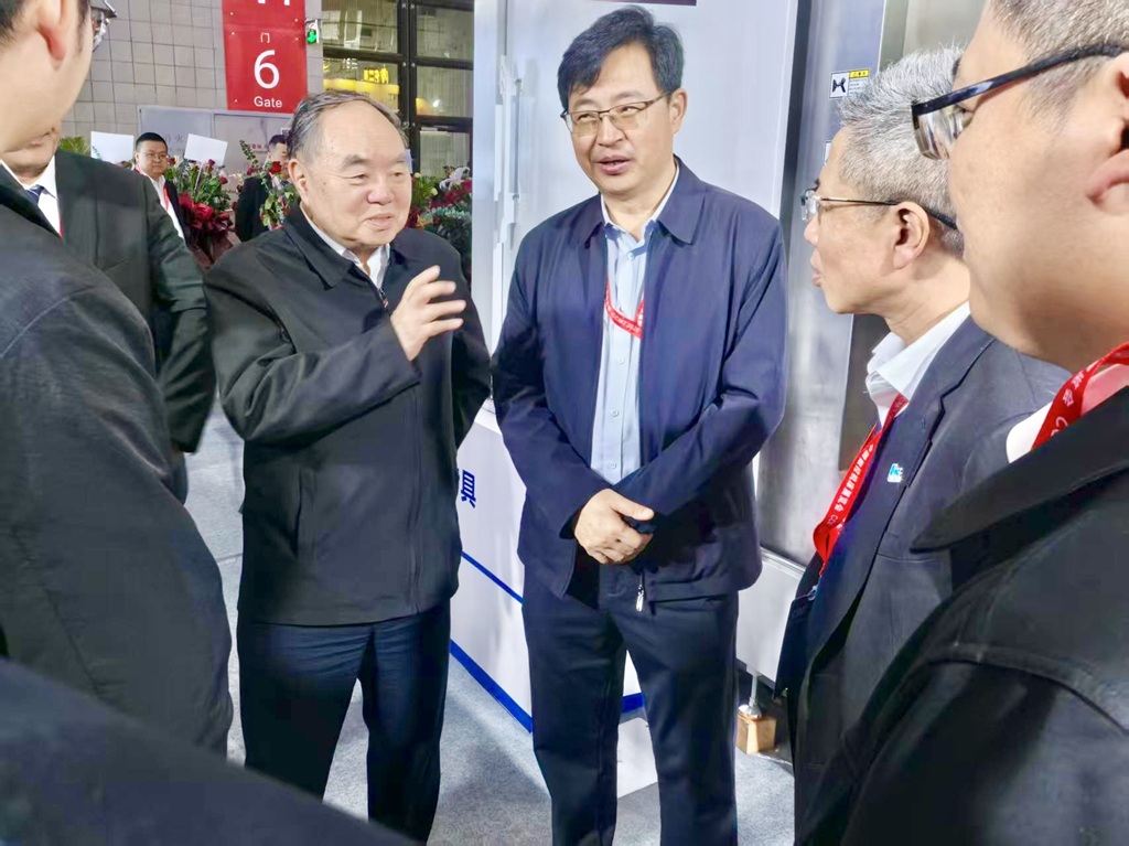 CCMT2026 Day3：星火數(shù)控持續(xù)火爆，院士專家蒞臨參觀